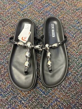 Steve Madden Zaire Black T-Strap Sandals with Silver Accents